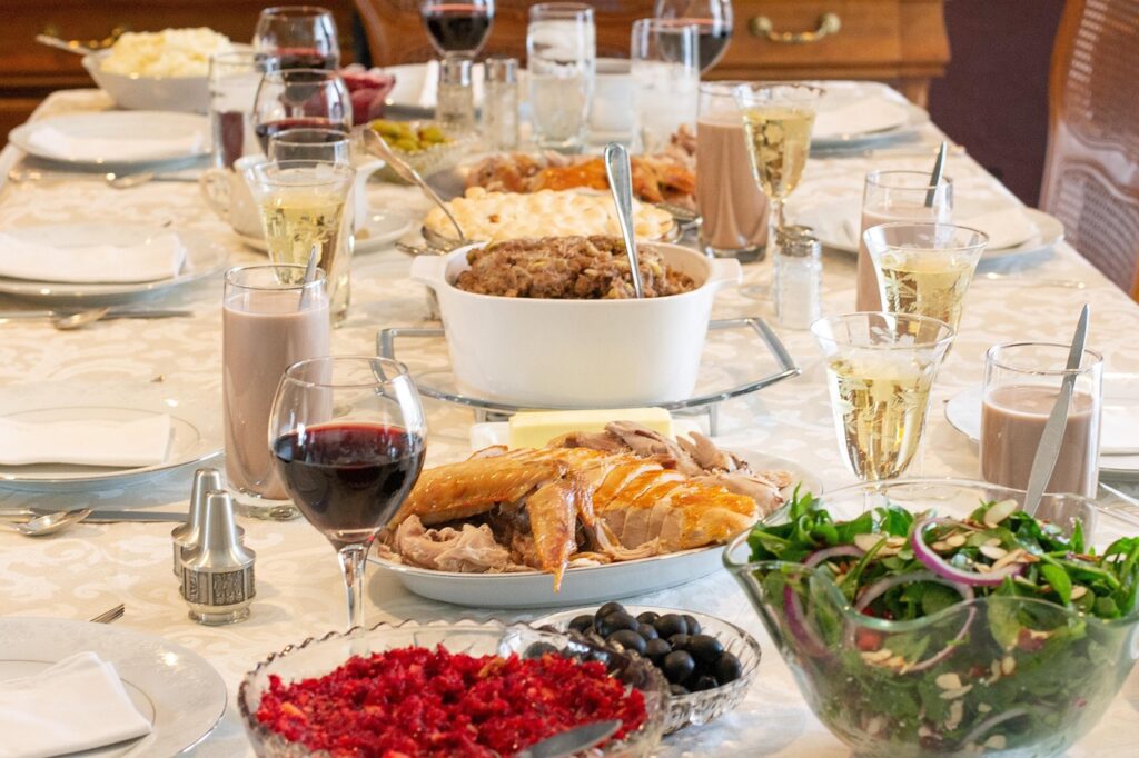 cranberries, thanksgiving, wine, salad, turkey, dinner table, plates, dishes, food, cranberry, good, stuffing, dinner, delicious, gravy, sauce, brown wine, brown dinner, thanksgiving, thanksgiving, thanksgiving, thanksgiving, thanksgiving, dinner table, dinner table